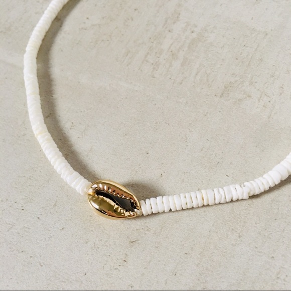 Puka Shell Necklace - Picture 5 of 8